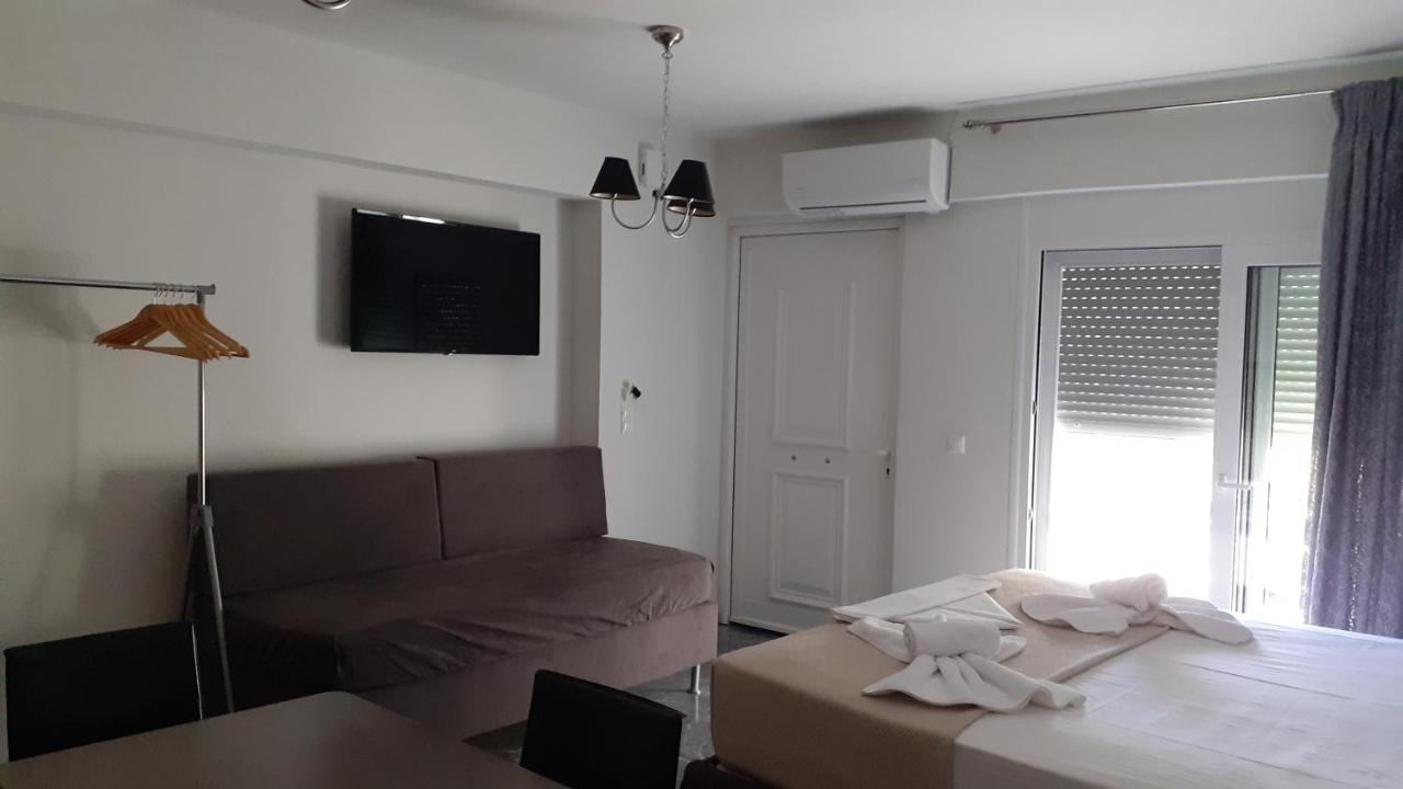 Giannis Apartment Galatas  Bagian luar foto